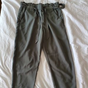Reitmans capris belted pants
